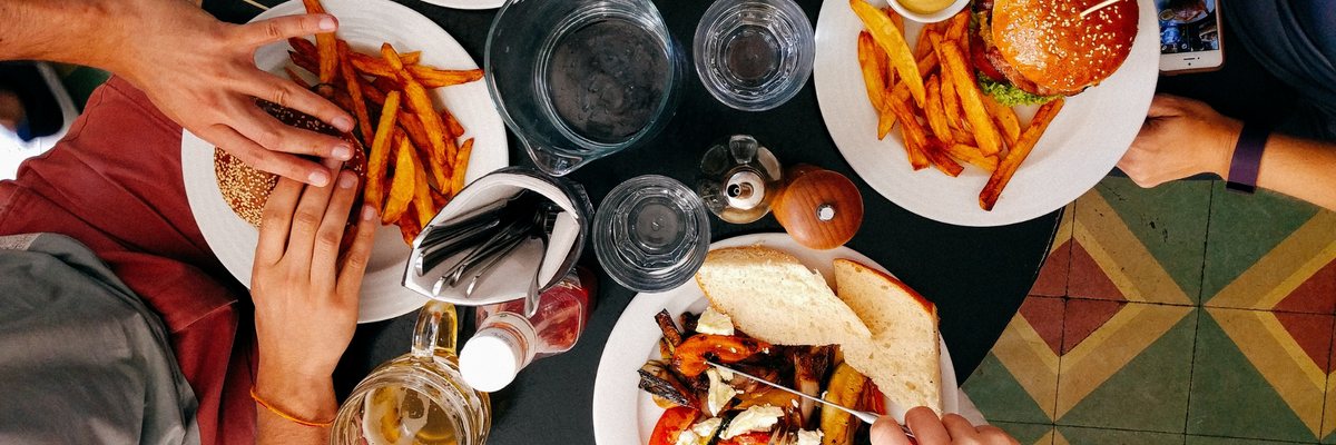 How To Avoid Sabotaging Your Fat Loss Results When Eating Out